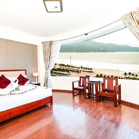Truong Son Tung 1 - Beautiful Beach Hotel Da Nang Bagian luar foto